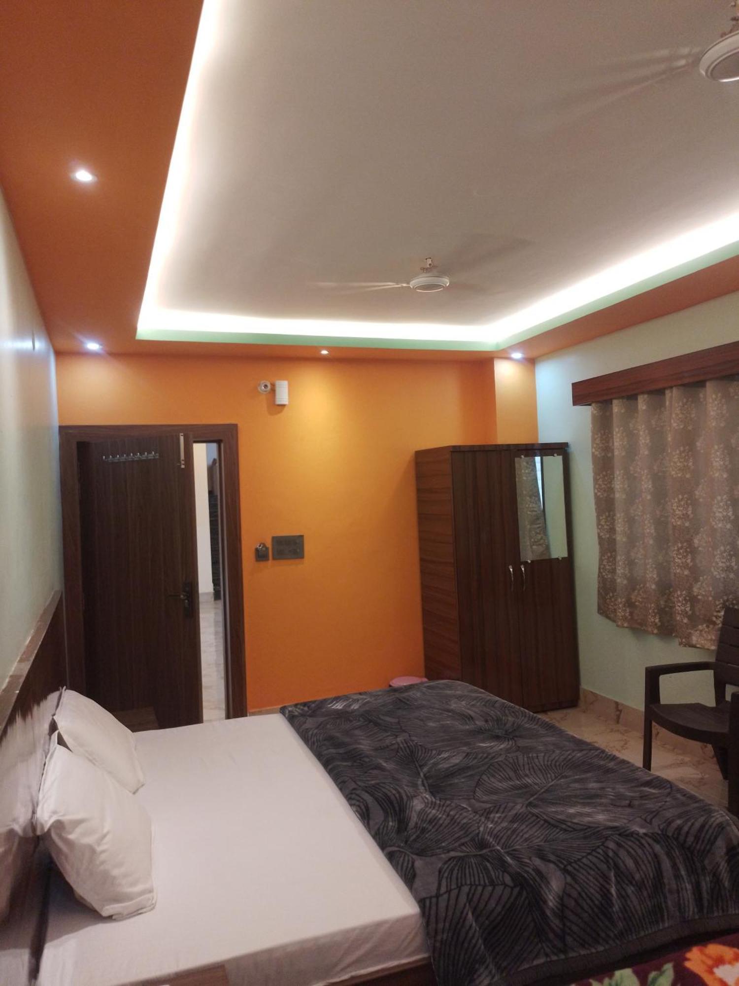 Siyaram Kunj Hotel Ayodhya Esterno foto